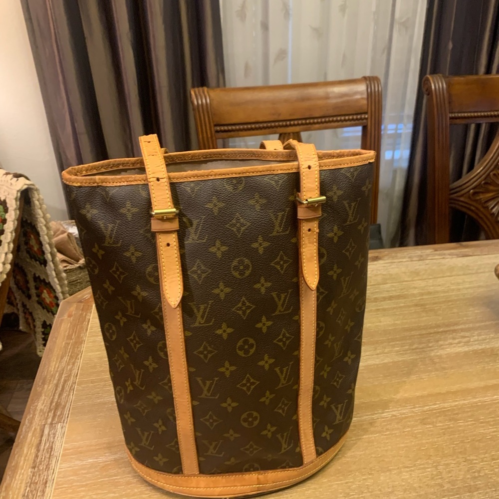 Louis Vuitton authentic monogram, GM bucket bag - Picture 2 of 16